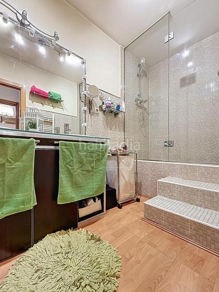 Foto baf3a5f2-52b3-4f37-b323-c49950eb44e1. Zweistöckige wohnung mit parking in Polideportivo Alhendín