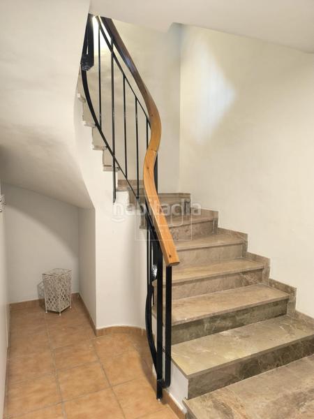 Foto 0c4155bc-2c0e-432a-8b21-1bb510353a68. Towny house with heating parking pool in Atarfe