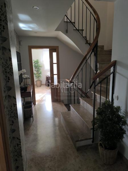 Foto ec54cf79-7f4f-4e62-8b5a-95348107e4c4. Towny house with heating parking pool in Atarfe