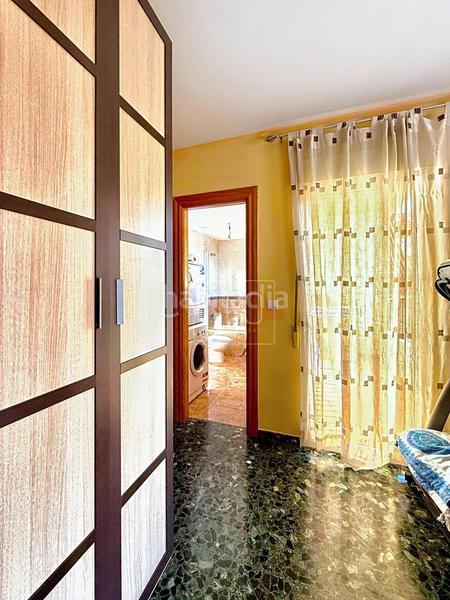 Foto 7e6fb973-89b9-4064-a0ac-a3786839efe1. Maison jumelée avec chauffage parking dans Peligros