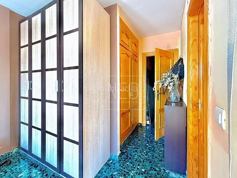 Foto b9115c5f-7068-486e-8f86-87e79419cf80. Maison jumelée avec chauffage parking dans Peligros