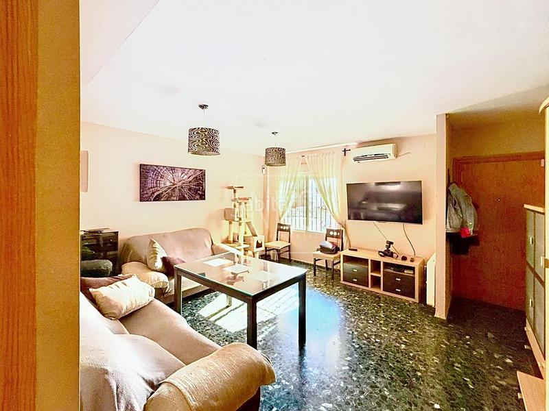 Foto fb75b177-39b4-49c4-815f-7091e2bae106. Maison jumelée avec chauffage parking dans Peligros