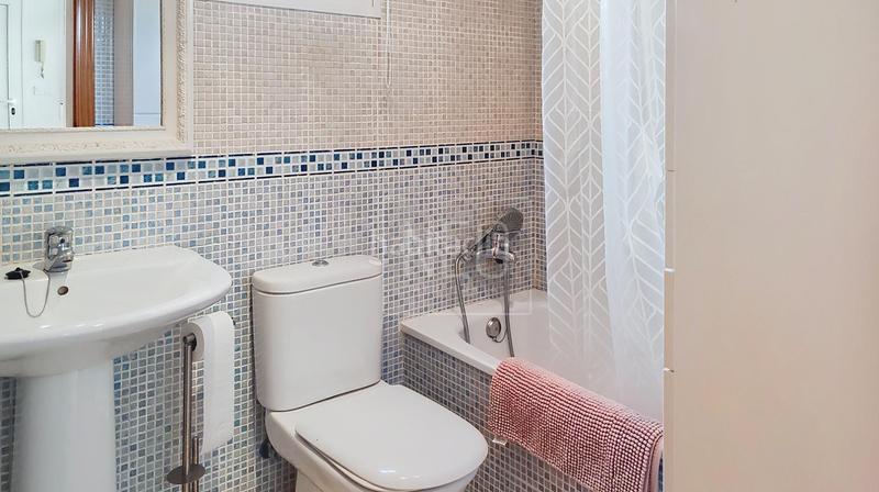 Foto 3dcedb33-9814-423b-a4d3-70aefb218d6a. Appartement avec parking piscine dans Piles