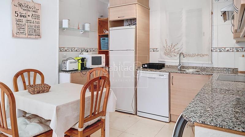 Foto 63f49512-399b-42e2-8ebd-fdf1d7f4e249. Appartement avec parking piscine dans Piles