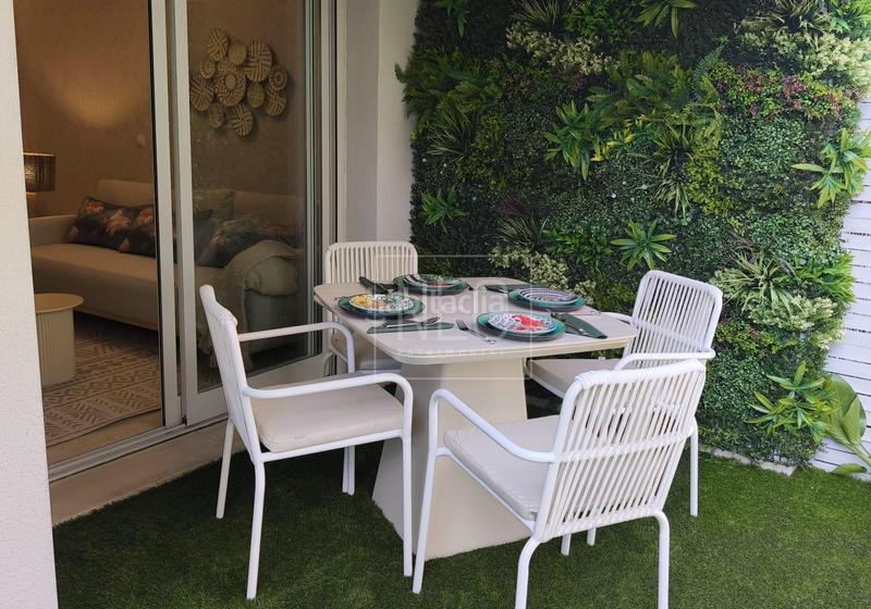 Foto bbf0d434-1f59-40a8-bbb9-24f1c141145d. Piano terra con parcheggio piscina in Les Bassetes - El Marjal Dénia