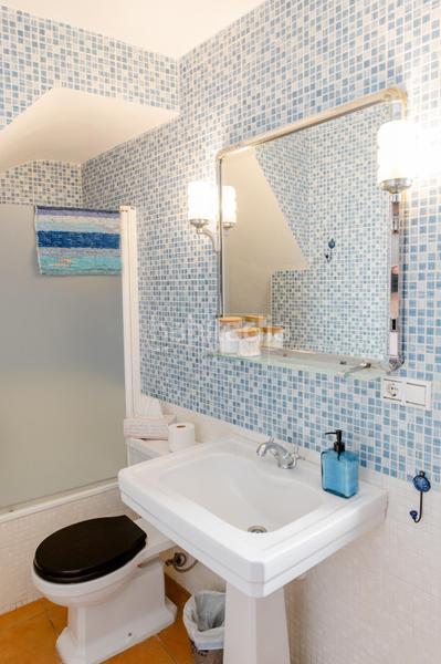 Foto be5863fd-29cf-4a2b-b5d6-16b174b1e277. Casa adosada adosado en serrano, en Barrio de Albaicín Granada