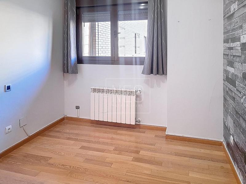 Foto 85f1d3d8-82c6-496e-ab41-2449c9e97976. Etagenwohnung mit heizung parking pool in El Quiñón Seseña