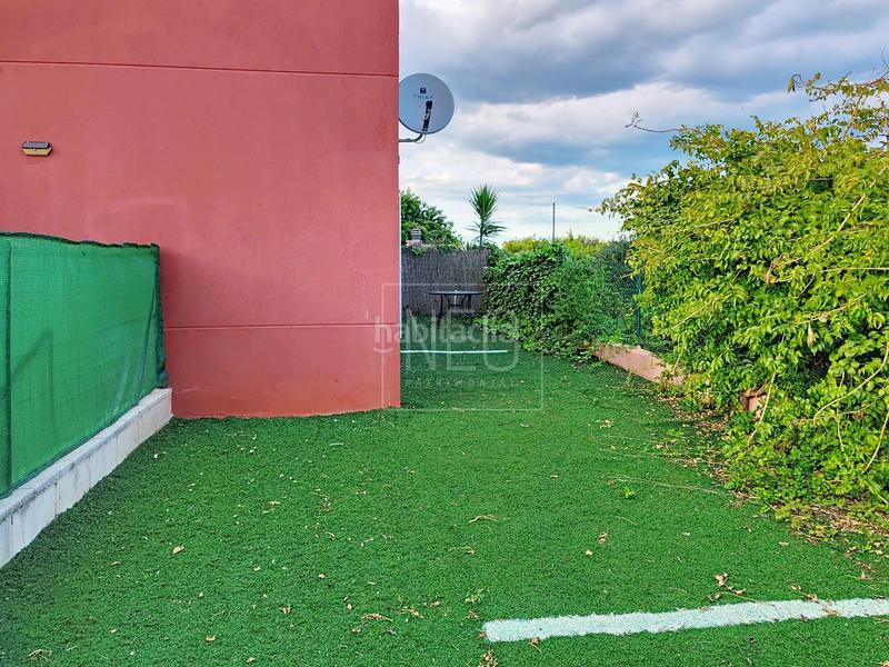 Foto 4300db25-b7ba-4a8c-a878-4e8654adcc9e. Maison jumelée avec parking dans Palmera