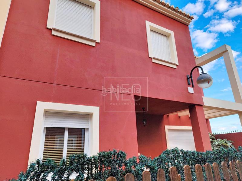 Foto 8b72915a-77eb-4904-bb00-a38cb7ea46d9. Maison jumelée avec parking dans Palmera