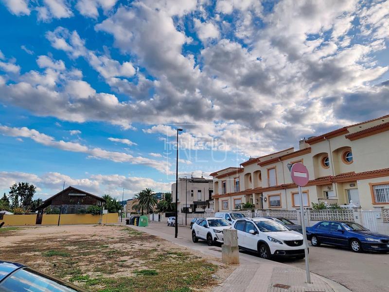 Foto 8fb5f5fe-33c2-4592-807c-f467a694cdf1. Maison jumelée avec parking dans Palmera