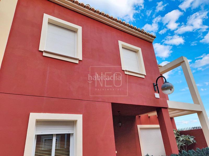 Foto 972cd541-8fb9-4657-a762-e261993d7283. Maison jumelée avec parking dans Palmera