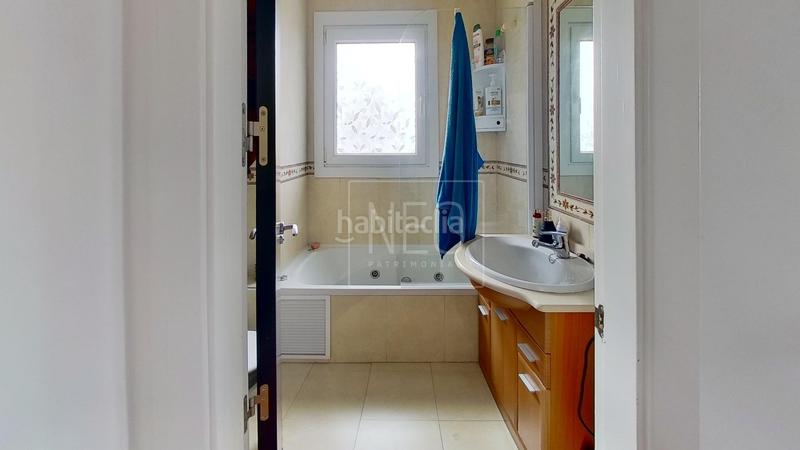 Foto d31329f2-9166-460c-bba9-871bf5394279. Attico con riscaldamento parcheggio piscina in Altos del Olivar-El Caracol Valdemoro