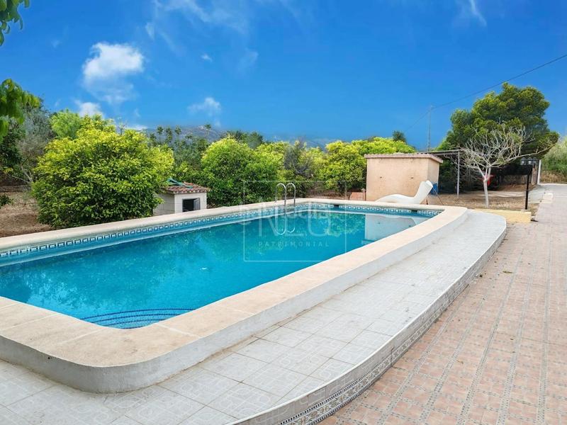 Foto 4a5efc90-ab0d-4c70-ab43-28a38093578f. Casa pareada pareado en poligono, en Playa de Gandía Gandia