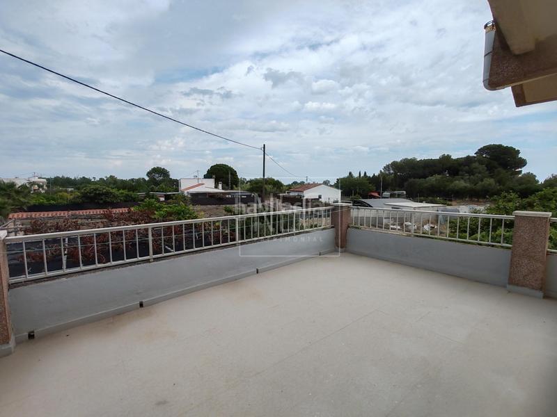 Foto 7608f887-a52d-48b2-8f1f-c281694769b4. Casa pareada pareado en poligono, en Playa de Gandía Gandia