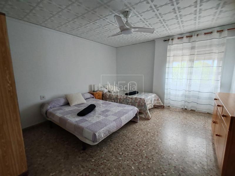 Foto c329c2c1-a952-481c-9c4e-9bd0e5cc43d7. Casa pareada pareado en poligono, en Playa de Gandía Gandia