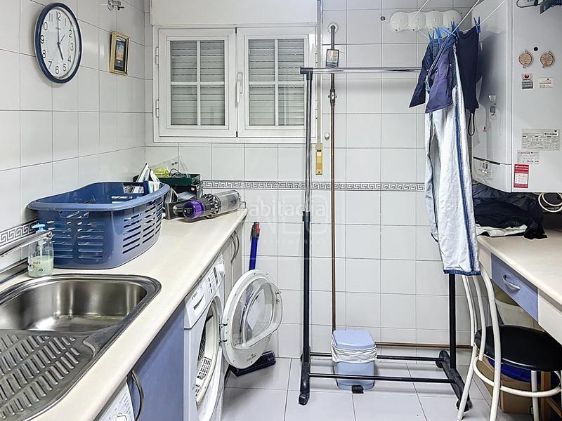 Foto 3dc83add-ae3b-4607-b9f5-253287f3bafb. Reihenhaus mit heizung parking in Salvador Madrid