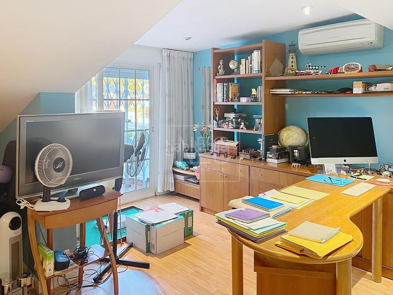 Foto 53cafc5f-1dbc-464b-bab4-825bdd810e49. Reihenhaus mit heizung parking in Salvador Madrid