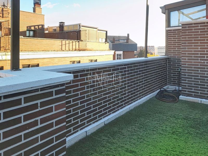 Foto e455dee2-6494-44c5-8316-0eb1bc761049. Duplex con riscaldamento parcheggio piscina in Concepción Madrid