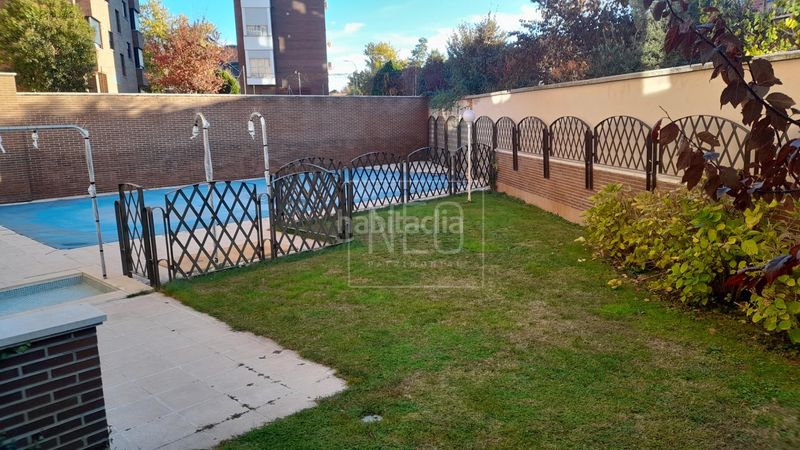 Foto 6dc9e00f-41b5-4909-adad-e6ebf4beb70b. Duplex con riscaldamento parcheggio piscina in Concepción Madrid