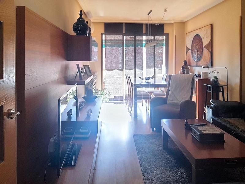 Foto 063d9a6e-cc5a-4838-b8f7-60f22f631274. Etagenwohnung mit heizung parking in La Paz Madrid