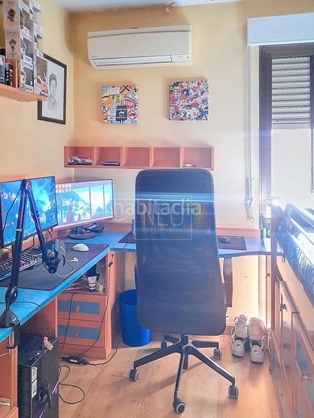 Foto 246a4e0e-63d7-43b6-8dfa-540d62b29115. Etagenwohnung mit heizung parking in La Paz Madrid