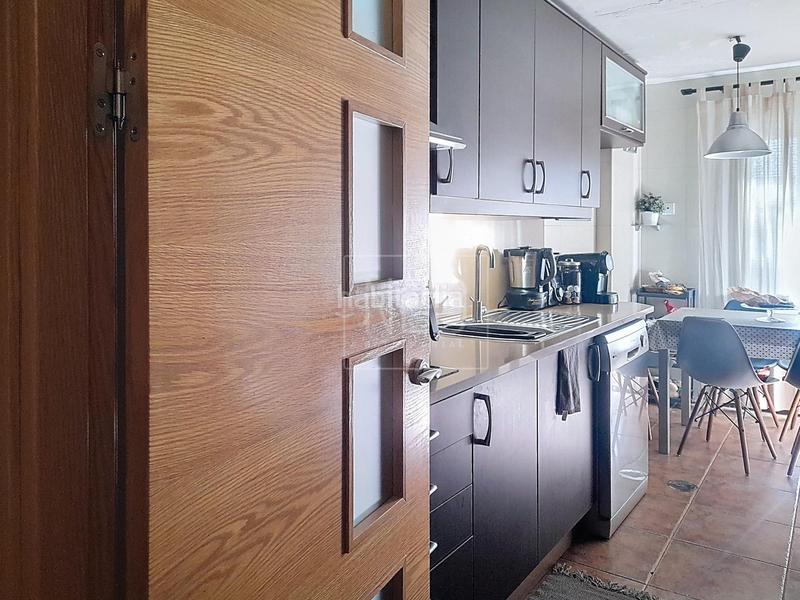 Foto 3b59a1f9-34f8-4fb9-950c-32ae304a3508. Etagenwohnung mit heizung parking in La Paz Madrid