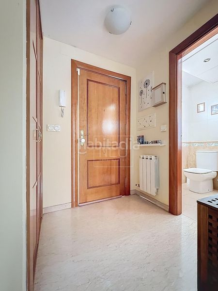 Foto b7ff0720-4698-4674-bd9d-d88ae98d08f9. Casa adossada amb calefacció aparcament a Cervantes Granada