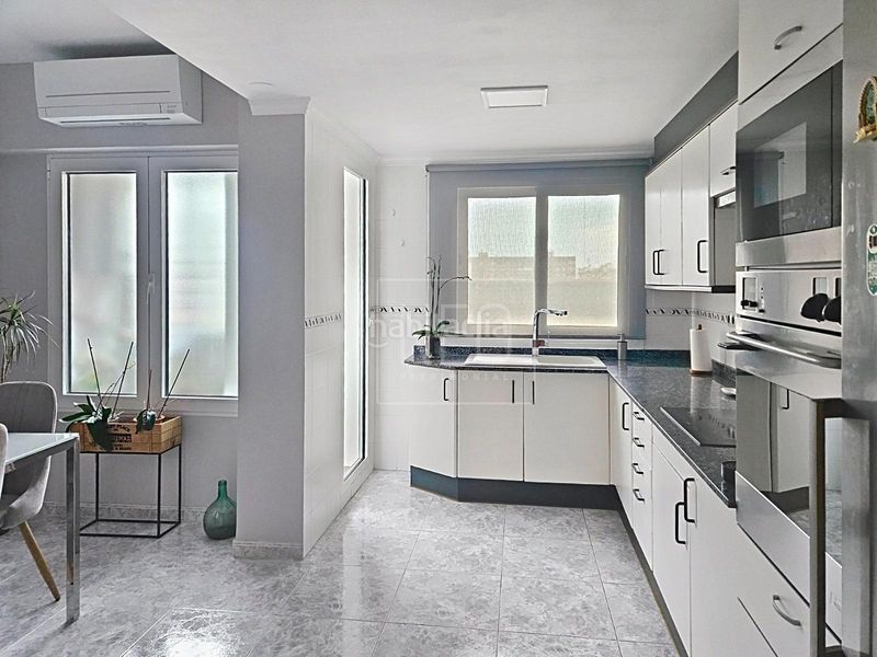 Foto 4d0cb069-3216-4d5a-8974-19849862b14c. Pis amb aparcament a Barrio de Campanar Valencia