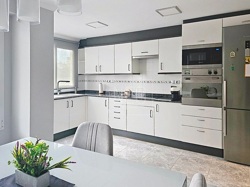 Foto d4ac2de7-49f2-40ce-a614-8c92e72cc697. Pis amb aparcament a Barrio de Campanar Valencia