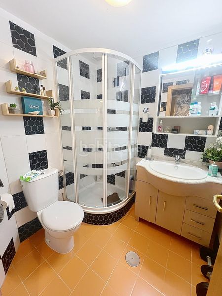 Foto d9595be3-2104-4e7e-a640-75f313137361. Pis amb piscina a Palomeras Sureste Madrid