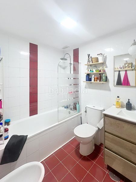 Foto e910e0b0-69ae-4f2d-8ed2-206e497b9401. Pis amb piscina a Palomeras Sureste Madrid