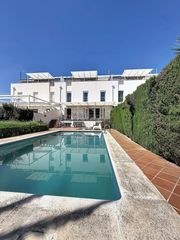 Reihenhaus  Avenida almuñecar. Unifamiliar adosado en zaidin, granada,