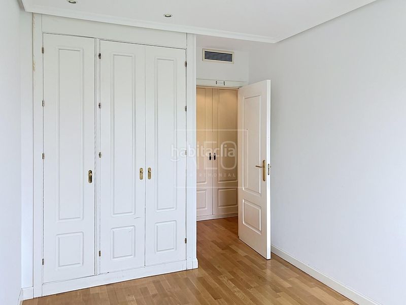 Foto 71d5915a-a6b5-4928-9401-6d1e63515f7f. Pis amb aparcament piscina a Corralejos-Campo de las Naciones Madrid