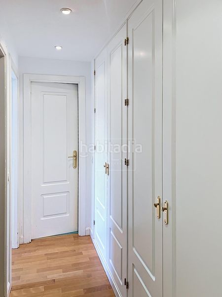 Foto d5321aaa-d596-45dc-91f6-d1cc8417fc31. Pis amb aparcament piscina a Corralejos-Campo de las Naciones Madrid