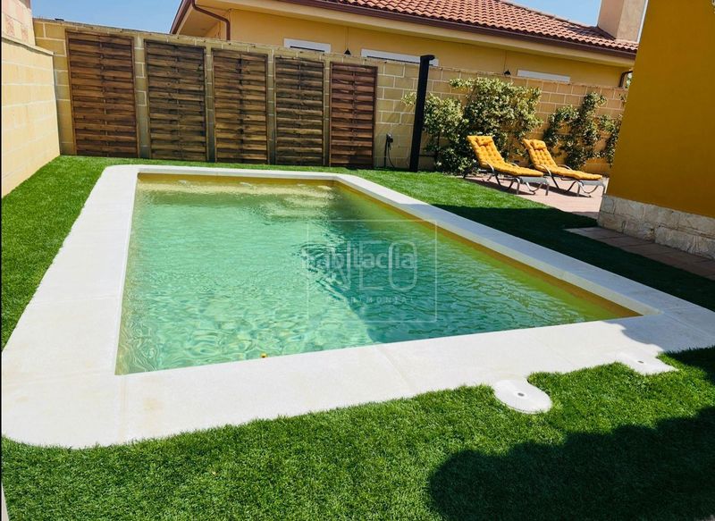 Foto 7f04e0cf-e0b0-4dbd-a491-e1a81fa8af00. Xalet amb aparcament piscina a Carranque