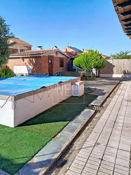 Foto 4cf24d9b-c949-4505-94dd-7981adb981cf. Chalet mit heizung parking pool in Moraleja de Enmedio