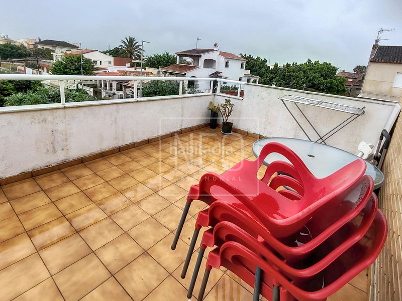 Foto 09da0472-5031-4fe8-9ad0-2332c46e4dd4. Xalet amb calefacció aparcament piscina a Oliva playa Oliva