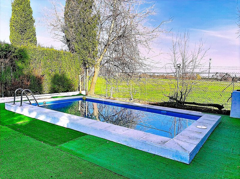Foto 633015a2-03ba-46a3-9302-27e2274534b4. Xalet amb calefacció aparcament piscina a Cúllar Vega