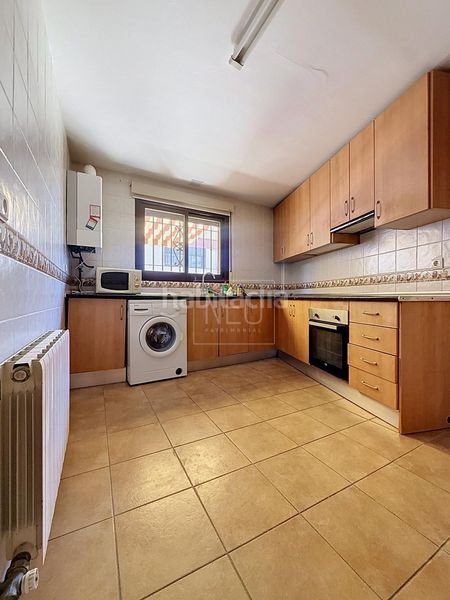 Foto a0247ea5-33b2-4489-a3e9-46b1f6a755d0. Duplex con riscaldamento parcheggio in Barrio de la Vega Monachil