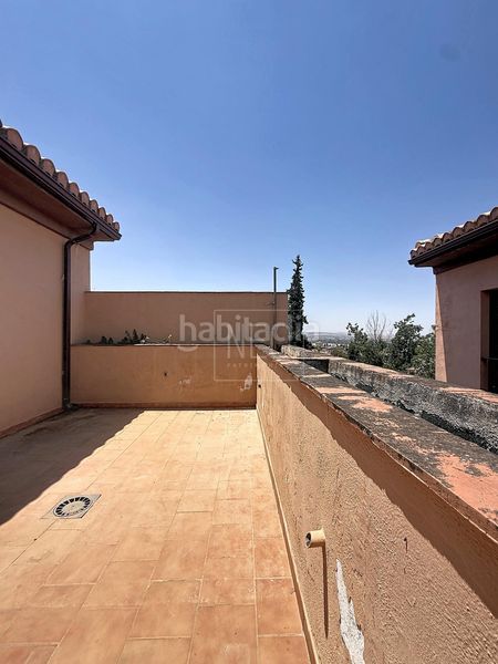 Foto c42ad47c-e269-44d6-9df4-0226ceb6734c. Duplex con riscaldamento parcheggio in Barrio de la Vega Monachil