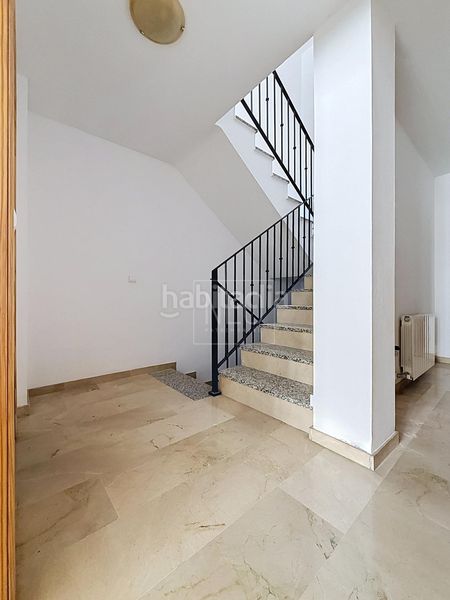 Foto d8edcade-a72d-4d34-8773-cb2dc6c8e48f. Duplex con riscaldamento parcheggio in Barrio de la Vega Monachil
