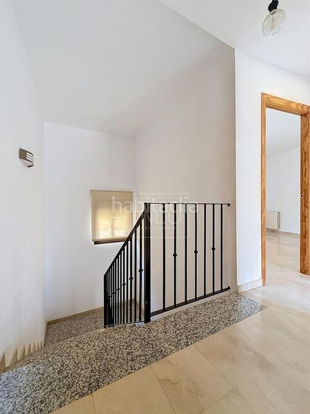 Foto e07261d6-2d4c-4247-b1f7-deb2c2e5503a. Duplex con riscaldamento parcheggio in Barrio de la Vega Monachil