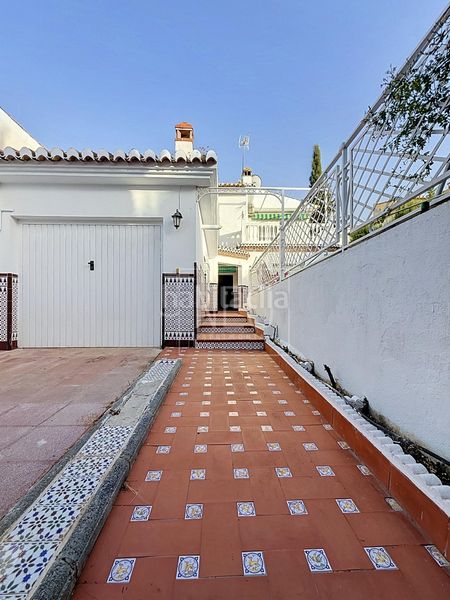 Foto abdad6db-dac7-4fb3-a980-e09073ba7dd0. Casa pareada unifamiliar pareado en la zubia, granada. en Zubia (La)