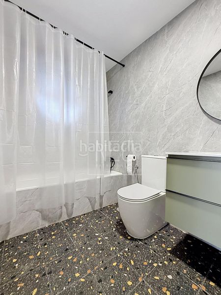 Foto ba169e4d-d37a-4f5b-8d3e-b5b67bd1e073. Casa pareada unifamiliar pareado en la zubia, granada. en Zubia (La)