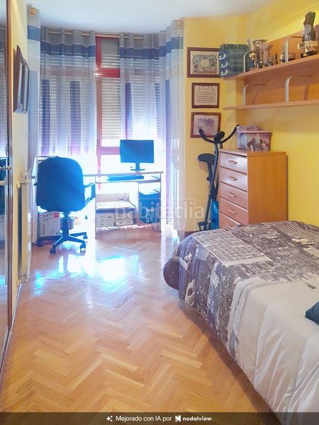 Foto 1d9b706b-3c30-4324-9be2-a354007ebab1. Flat with heating parking pool in Villaverde Alto Madrid