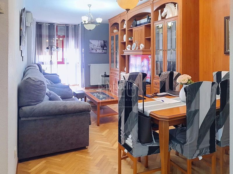 Foto 1dad6d02-897e-4915-83da-6e37bf023c3d. Flat with heating parking pool in Villaverde Alto Madrid