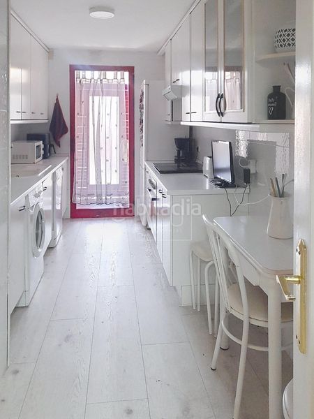 Foto d901e76d-c999-4090-a261-470b8211d3b8. Flat with heating parking pool in Villaverde Alto Madrid