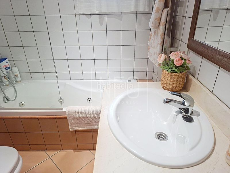 Foto a93d2637-4b6c-44cc-83e8-35dad0a94b80. Casa adosada unifamiliar adosado en esquina, . en San Fernando de Henares