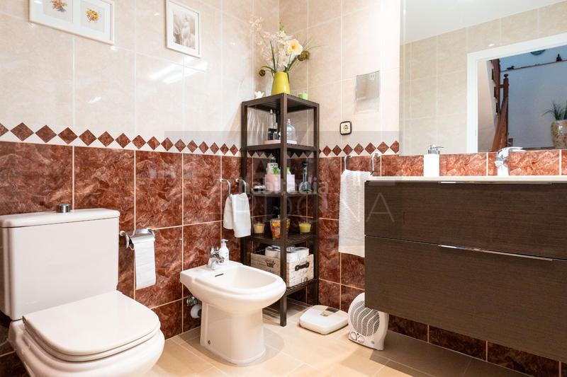 Foto 5c29e0c8-bc4f-4b42-8719-d0858e25604f. Semi detached house with heating parking in Campclar Tarragona