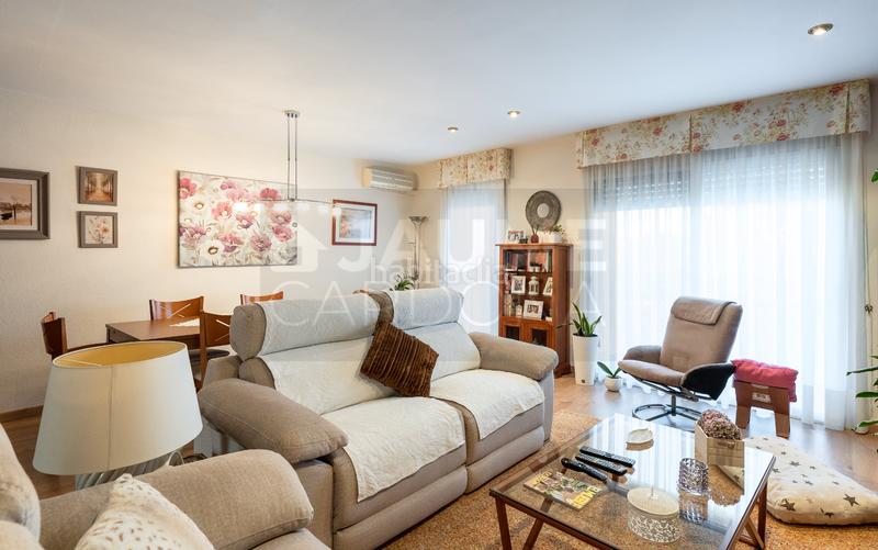 Foto 985d596b-0c46-4325-bdbd-ed7165fccf0b. Semi detached house with heating parking in Campclar Tarragona